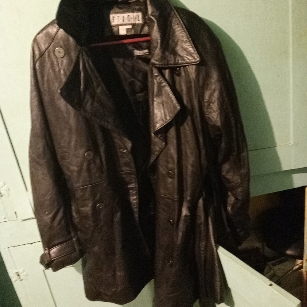 Long women's leather jacket